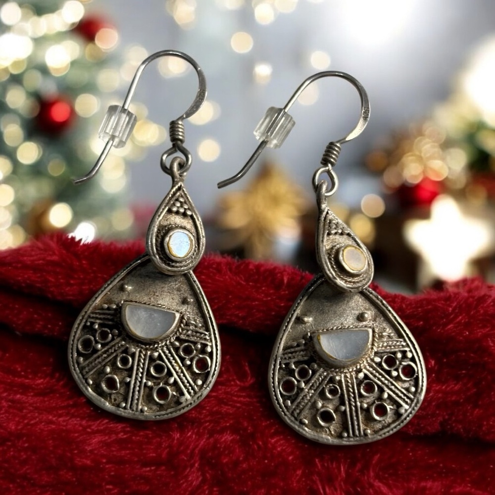Vintage Dangling Earrings Sterling 925 Mother of Pearl- Ornate Cut Out 1.5” Long